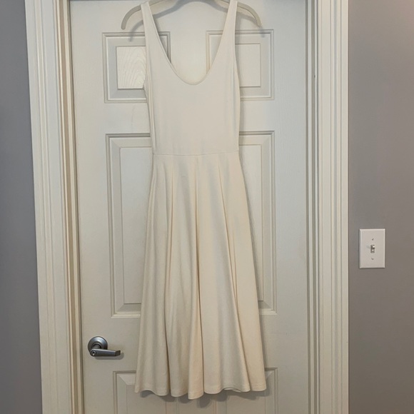 Beautiful off white midi with pockets! - Picture 3 of 4